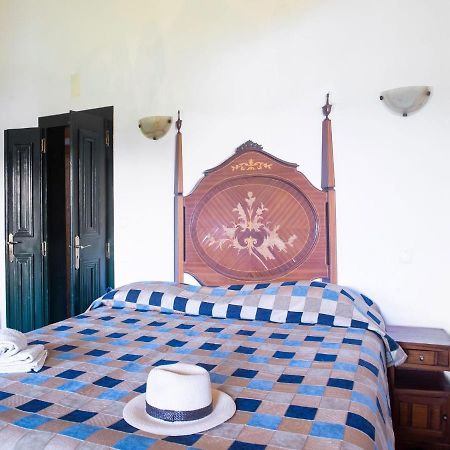 House With Authentic Tiling And Antique Furniture Villa Montemor-o-Novo Luaran gambar