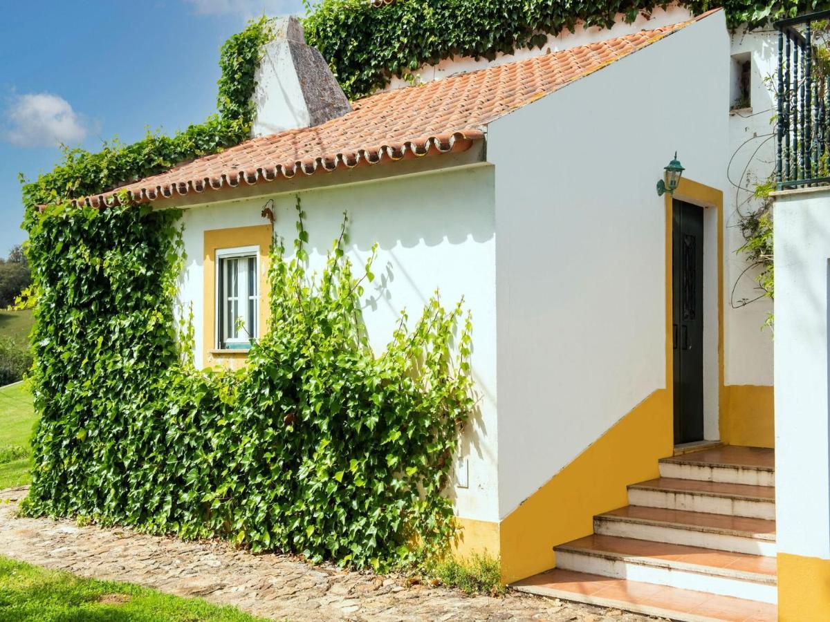 House With Authentic Tiling And Antique Furniture Villa Montemor-o-Novo Luaran gambar
