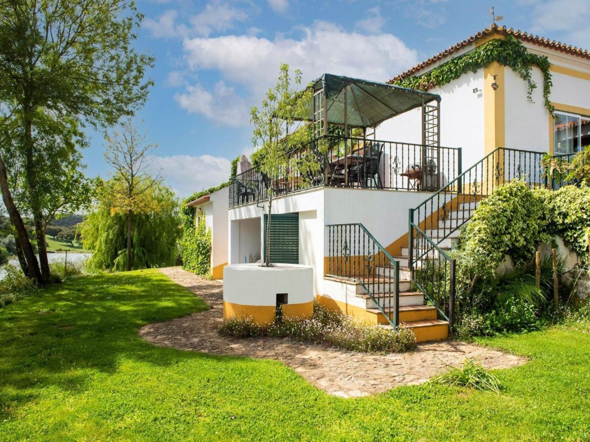 House With Authentic Tiling And Antique Furniture Villa Montemor-o-Novo Luaran gambar
