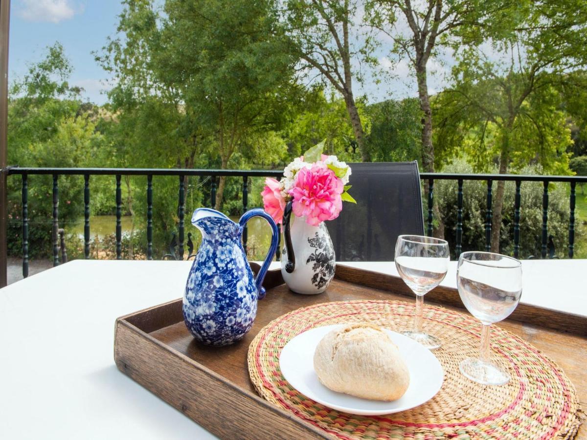 House With Authentic Tiling And Antique Furniture Villa Montemor-o-Novo Luaran gambar
