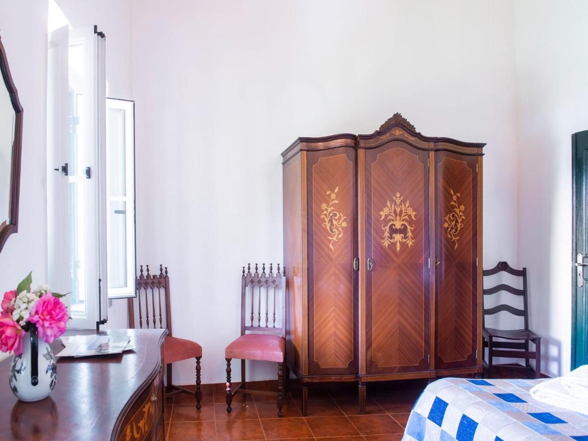 House With Authentic Tiling And Antique Furniture Villa Montemor-o-Novo Luaran gambar