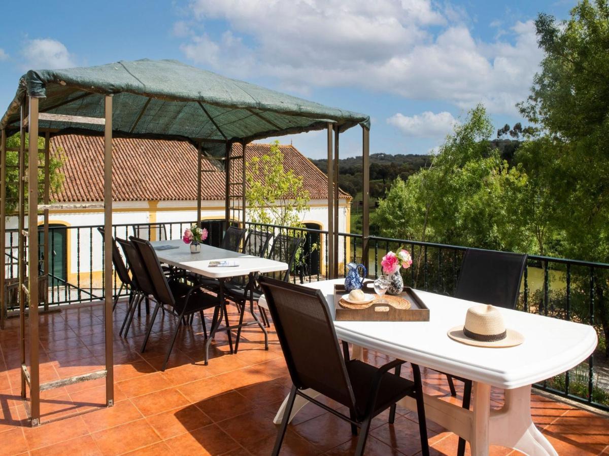 House With Authentic Tiling And Antique Furniture Villa Montemor-o-Novo Luaran gambar