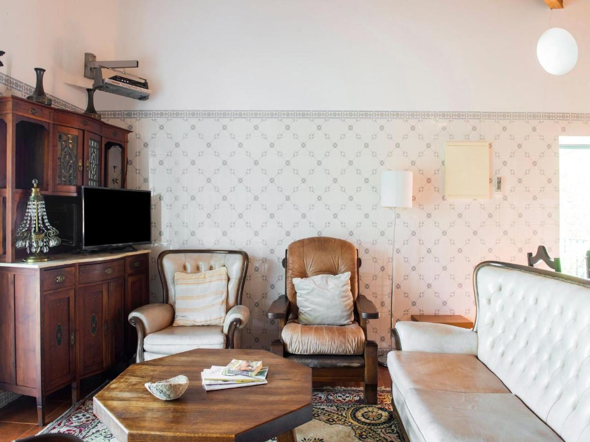 House With Authentic Tiling And Antique Furniture Villa Montemor-o-Novo Luaran gambar